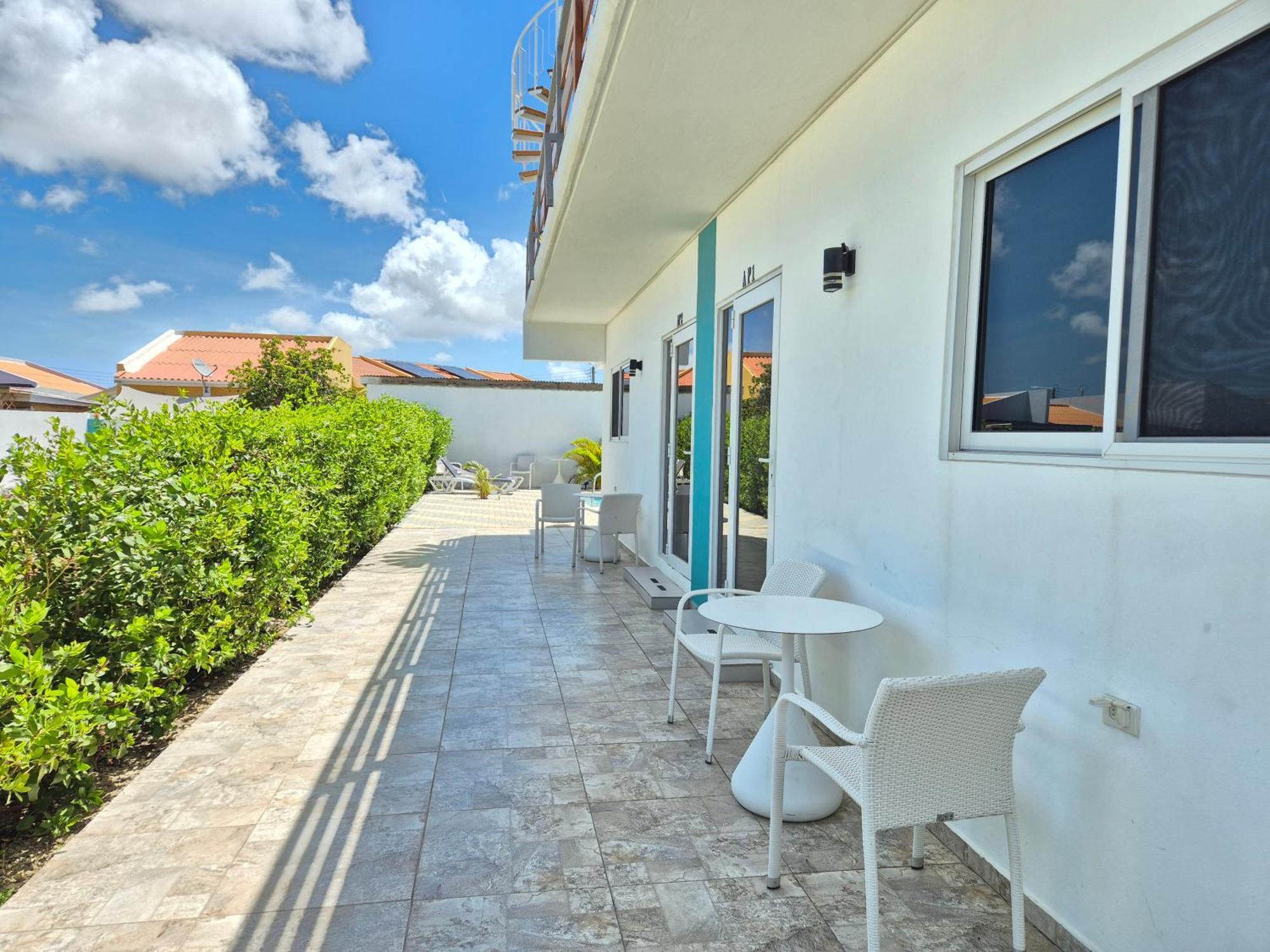 Ocean Breeze Apartments In Aruba Oranjestad Ngoại thất bức ảnh